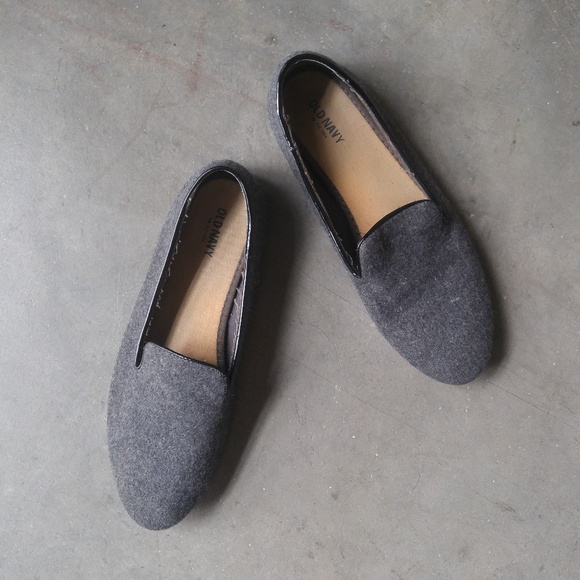 Old Navy Shoes - Old Navy Grey Felt Smoking Flats